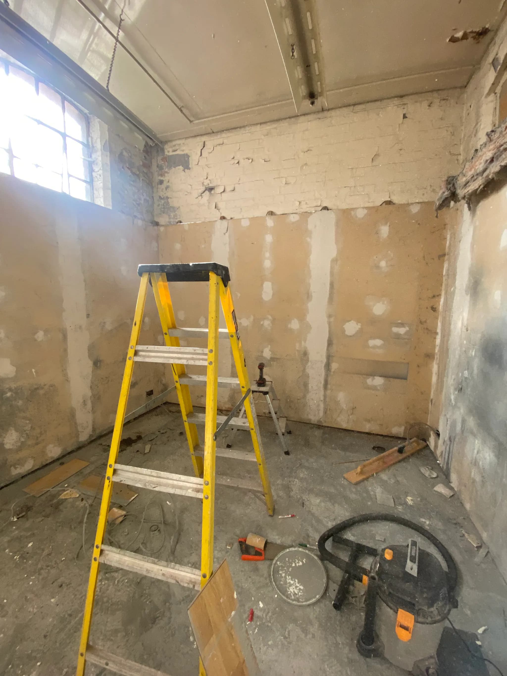 Couch Co Showroom 2 - Image 2