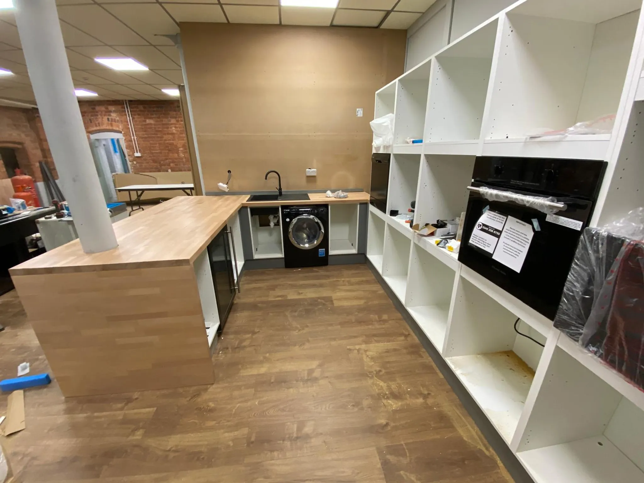 Kitchen Fabric Technicians Table - Image 6