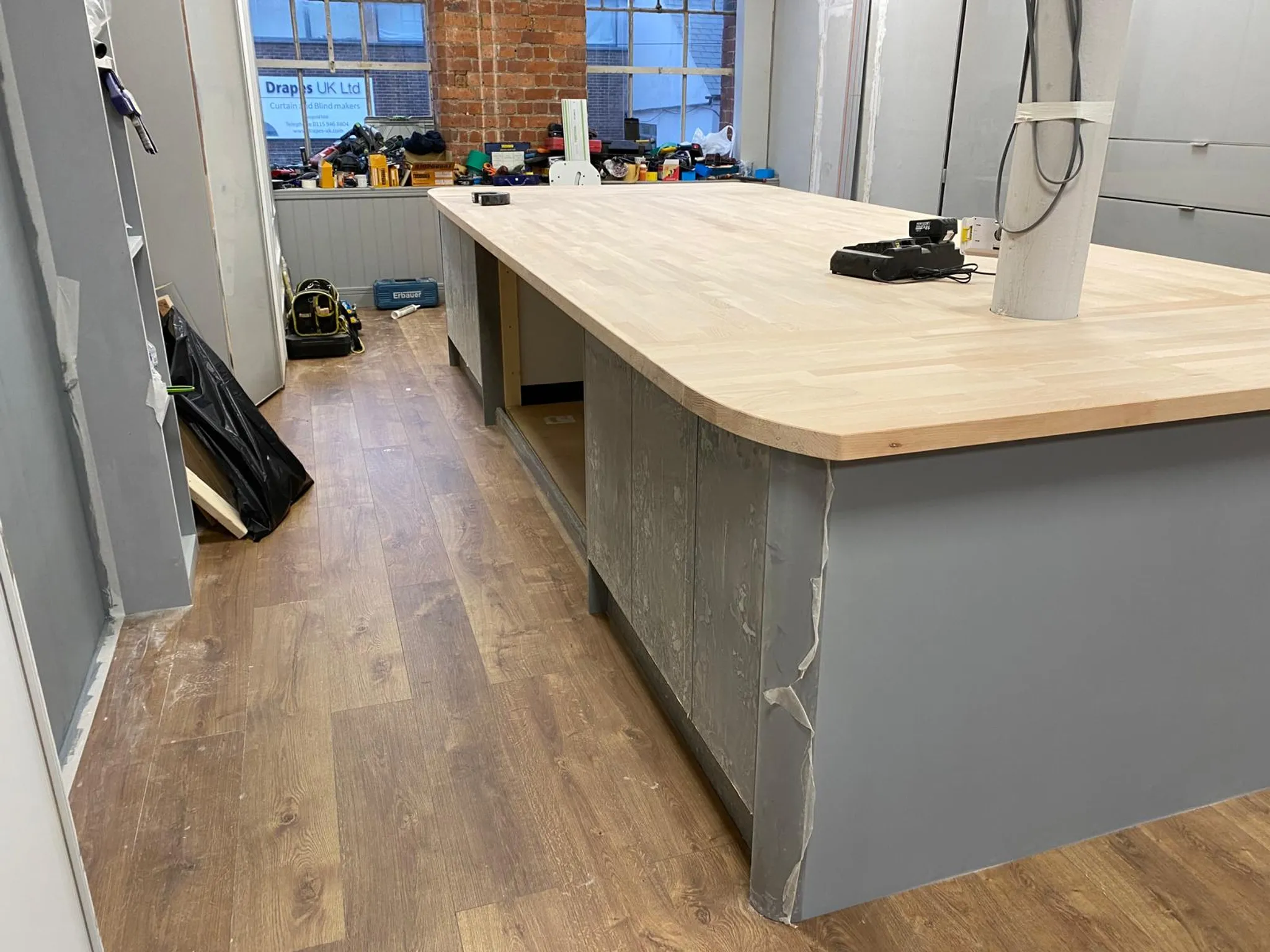 Kitchen Fabric Technicians Table - Image 10